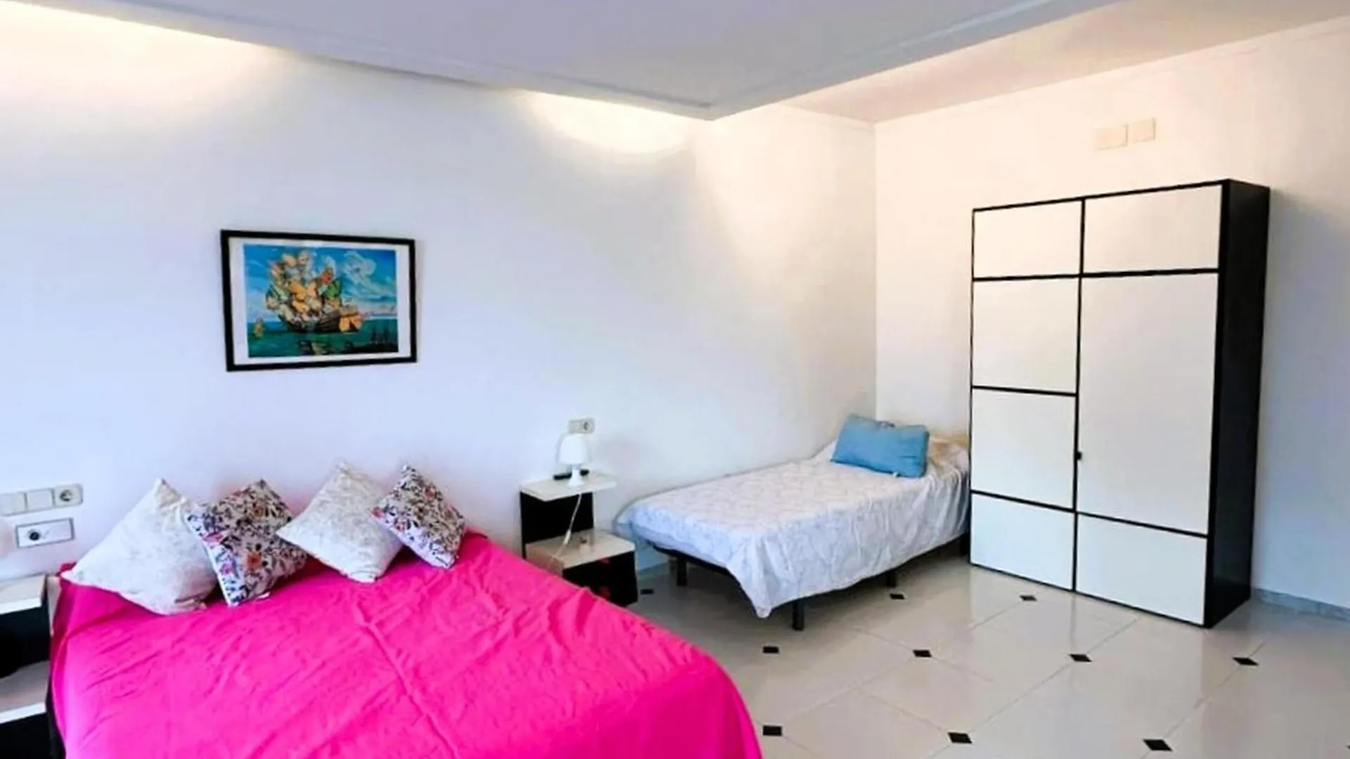 Holiday home 8010 Casa Montclar, Ubicada En Entorno Tranquilo, Al Lado De La Ciudadela , De La Playa, Del Centro Del Pueblo, De Restaurantes, Activadades Nauticas, Senderismo... - Es-258-148 Villa Roses
